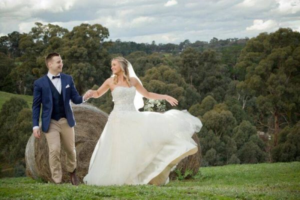 melbourne-yarra-valley-wedding-venue-Inglewood-Estate-country-style-chapel-outdoor