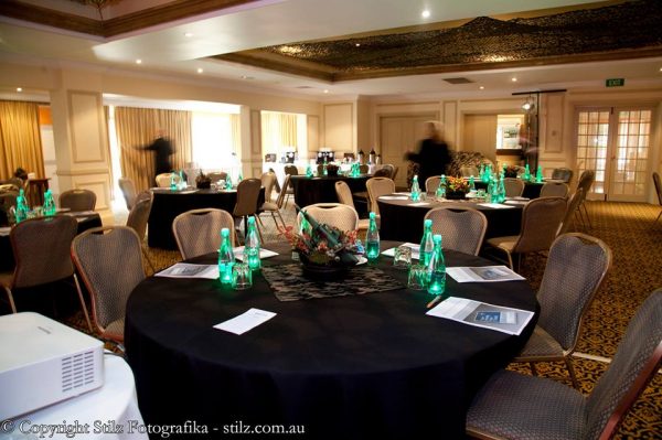 Sydney Country Style Wedding Venue - Grand Mercure The Hills Lodge