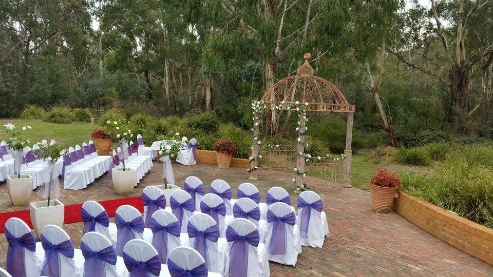 Rustic Wedding Venues in Melbourne - Bridges Restaurant - Parties2Weddings