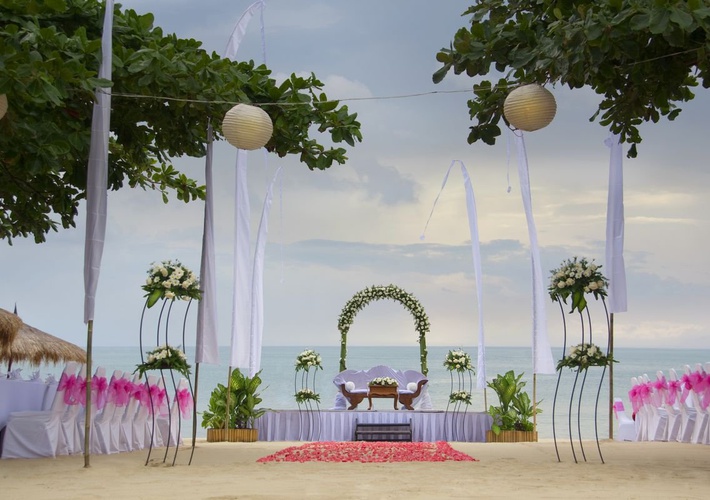 Beach Wedding Ideas at Keraton Jimbaran Resort and Spa