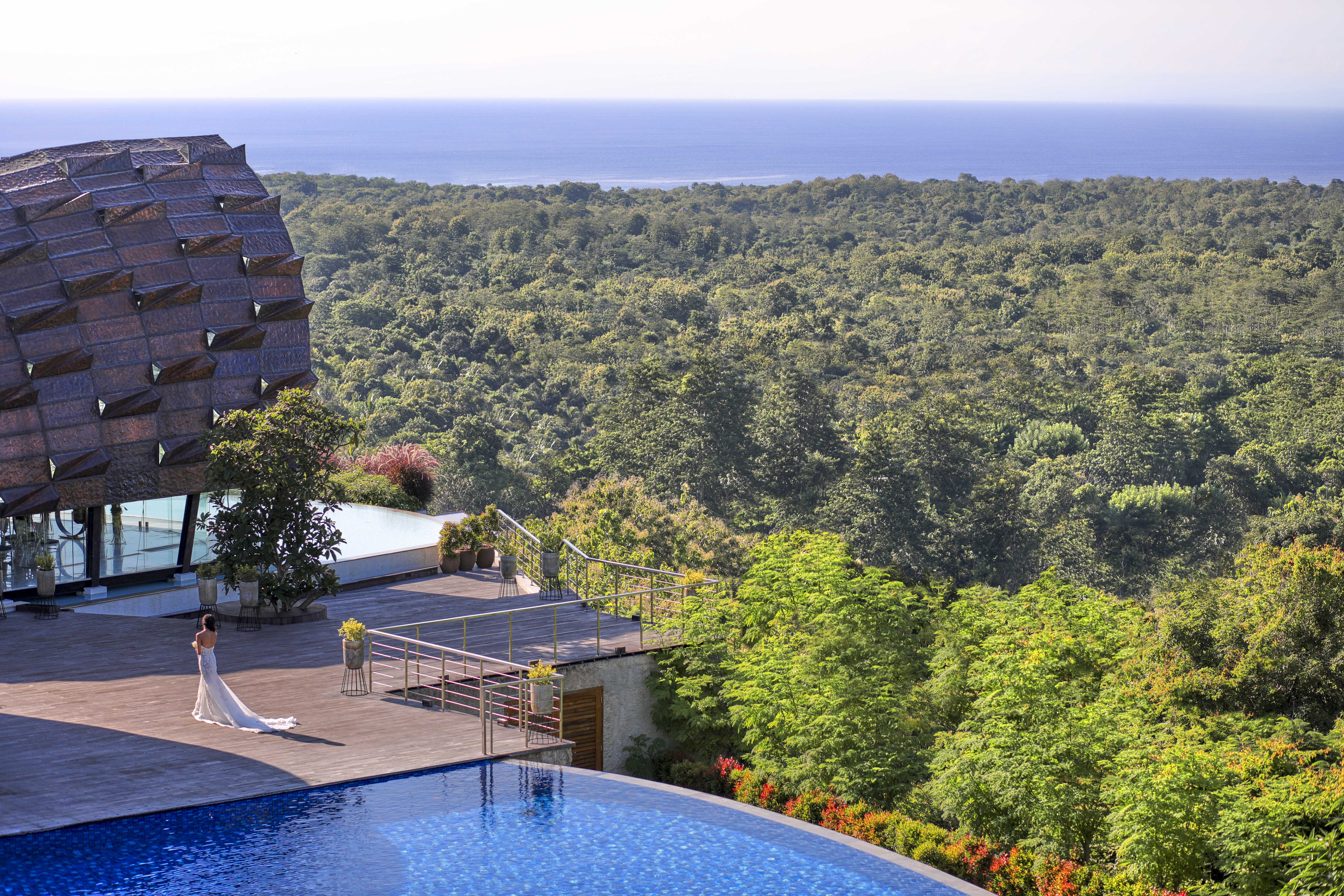 Best Clifftop Wedding Venue at Renaissance Bali Uluwatu Resort & Spa