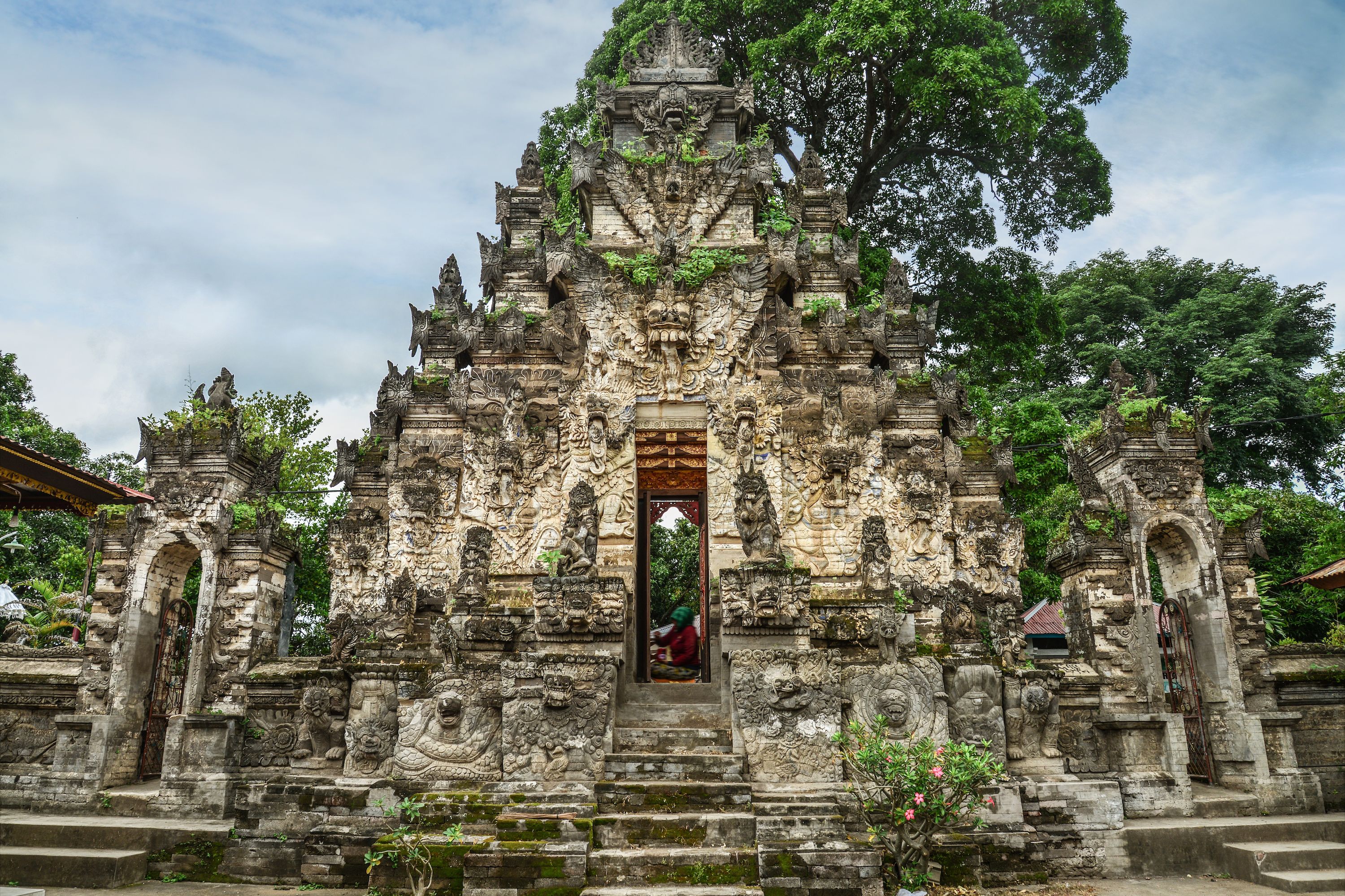 Romantic Anniversary Ideas at Hanging Gardens of Bali Romantic Anniversary Ideas at Hanging Gardens of Bali