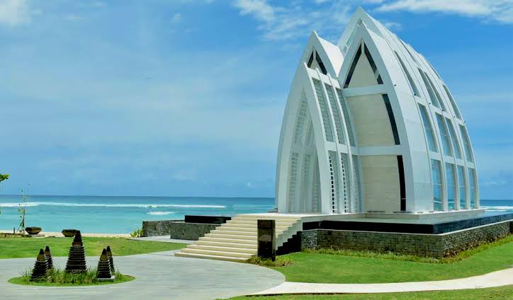 Best Wedding Venue at The Ritz Carlton Bali Best Wedding Venue at The Ritz Carlton Bali