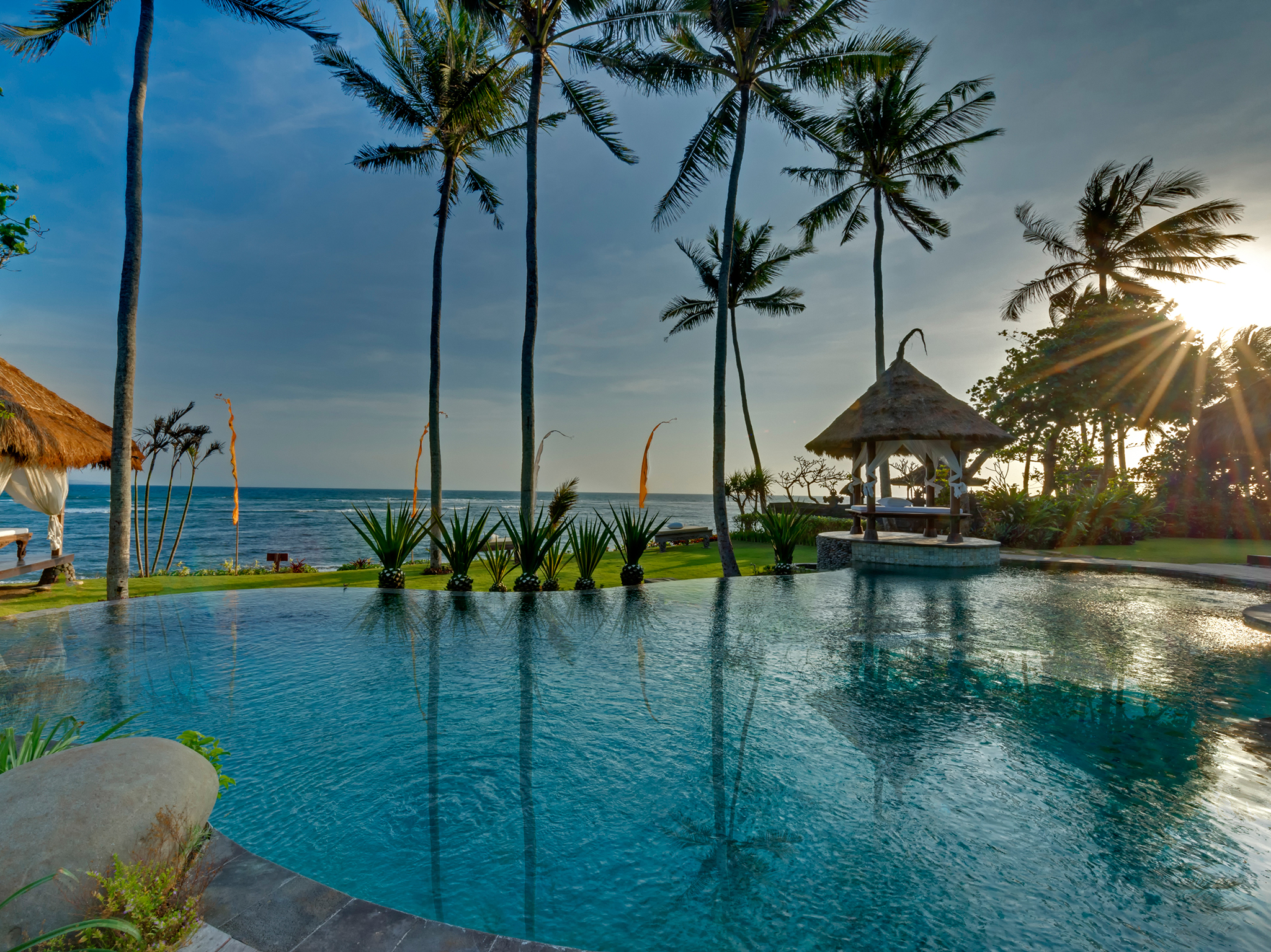 Beachfront Villa Taman Ahimsa 