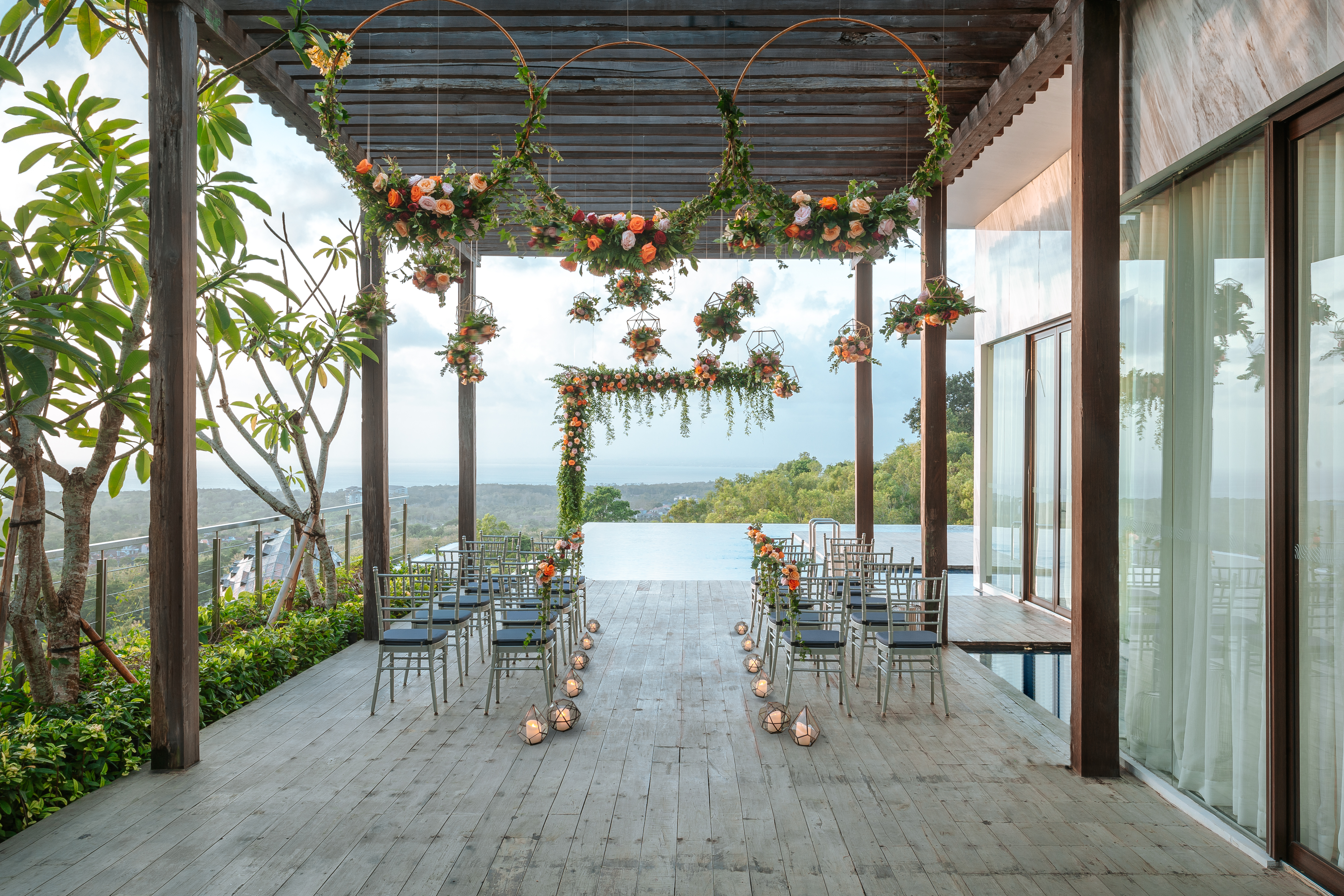 Best Clifftop Wedding Venues Bali at Renaissance Bali Uluwatu Resort & Spa