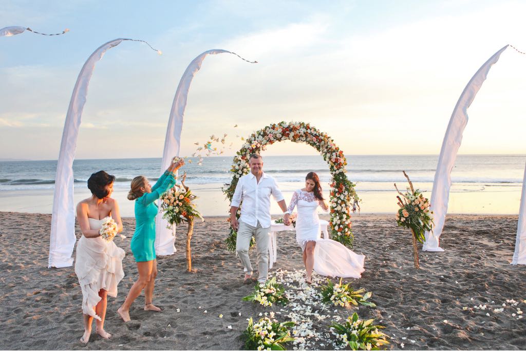 Top 5 bali wedding packages under aud 10k beach wedding at Lv8 Resort Canggu Bali Resort