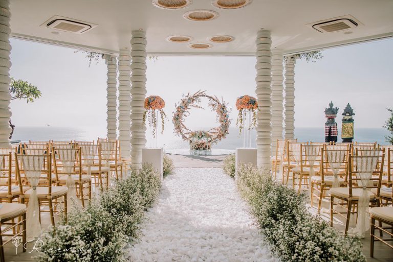 Kamaya Uluwatu clifftop chapel decoration